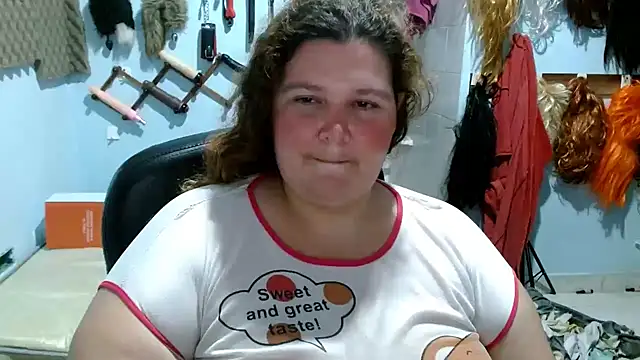 Snapshot of squirt322bbw chatting on October 22, 1:32 am squirt322bbw online show from October 22, 1:32 am