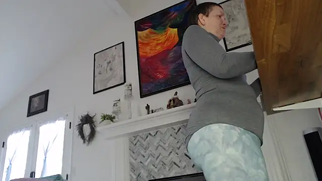 AuroraWillows online show from December 17, 9:30 pm