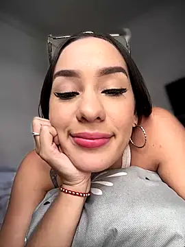   IRIS   online show from December 4, 4:08 pm