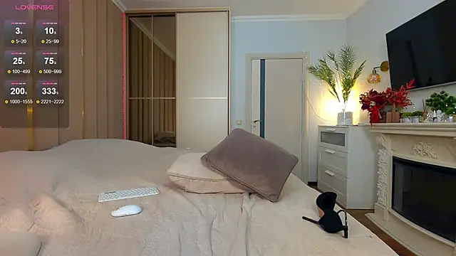 Oh Julie online show from October 27, 6:09 am