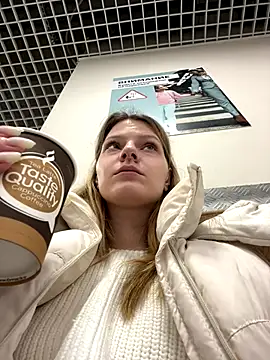 MaryHiggins online show from November 7, 1:49 pm