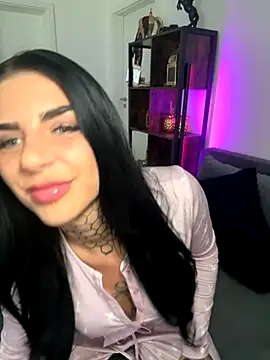 LexiCoco online show from October 5, 1:16 pm