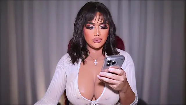 AnneHartx online show from December 1, 4:49 am