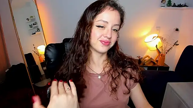 Cassandra Caiin online show from January 17, 4:53 am