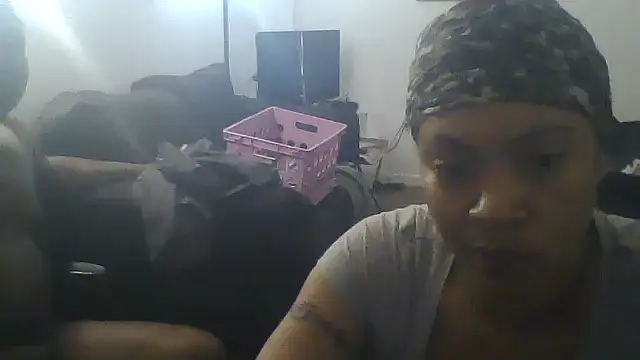 Snapshot of realninafame chatting on October 2, 8:30 am realninafame online show from October 2, 8:30 am