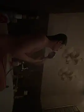 Flossy Vettie online show from February 3, 6:40 am