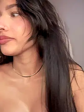 DulceLenns online show from November 1, 10:25 pm