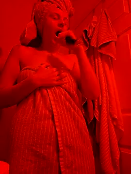 ScarletCallings420 online show from November 24, 9:17 pm