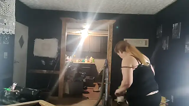 BossChick1625 online show from November 28, 3:53 am