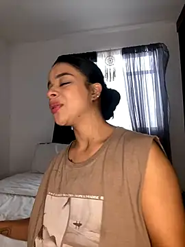 trianawhite online show from September 23, 3:10 pm