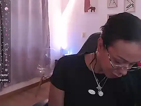 emmily castro online show from October 29, 1:04 pm