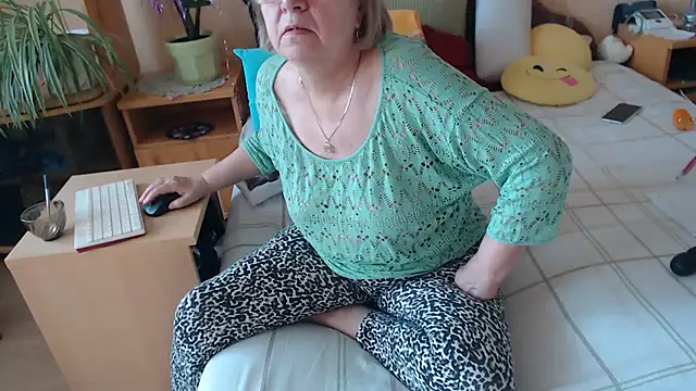 Margaret-milf online show from January 8, 9:57 am