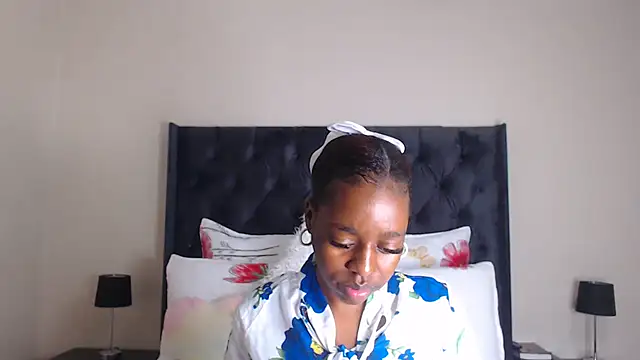 Sexynaughty Gal online show from February 17, 9:03 pm