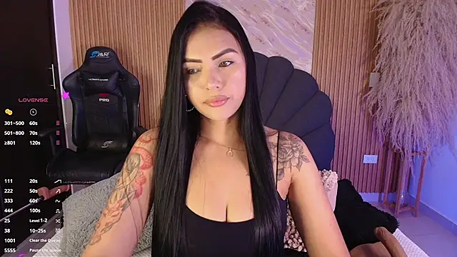 Snapshot of karol_green_ chatting on October 22, 3:55 am karol green online show from October 22, 3:55 am