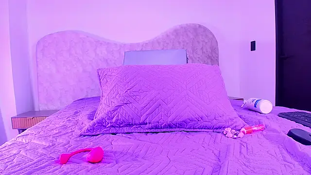 shelsyloreds online show from November 13, 12:59 pm