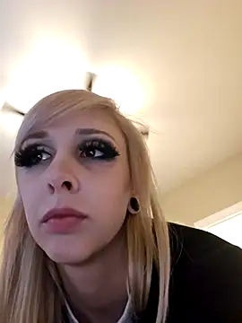 AmethystFoxx online show from November 29, 9:41 pm