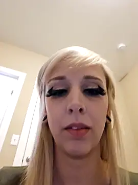 AmethystFoxx online show from December 20, 12:14 am