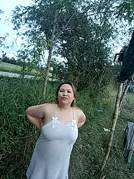 Snapshot of Sweet_asian_kylie chatting on October 28, 9:26 am Sweet asian kylie online show from October 28, 9:26 am