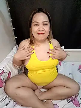 Snapshot of Sweet_asian_kylie chatting on October 10, 8:58 pm Sweet asian kylie online show from October 10, 8:58 pm