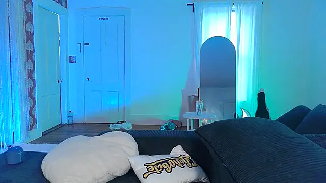 ashleyblaydex online show from October 27, 8:14 pm