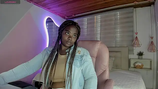 Snapshot of aleja17_xxx chatting on September 28, 2:44 pm aleja17 xxx online show from September 28, 2:44 pm