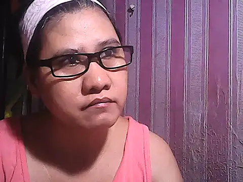 Snapshot of sweetsosie18 chatting on October 21, 5:55 am sweetsosie18 online show from October 21, 5:55 am