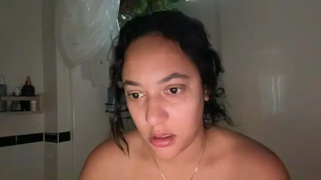 dreamyriri online show from February 4, 3:04 pm