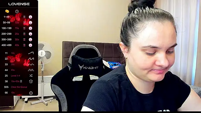 Snapshot of AlanaBrox chatting on September 12, 12:56 pm AlanaBrox online show from September 12, 12:56 pm