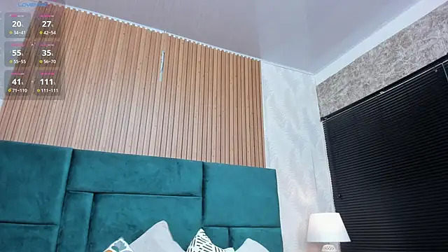 Kareena chopra online show from December 3, 1:13 pm