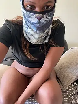 StupidNaturalPhatBooty  online show from February 15, 8:46 am