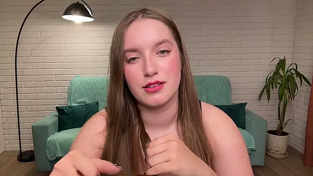 EvaMaddison online show from October 30, 7:55 am