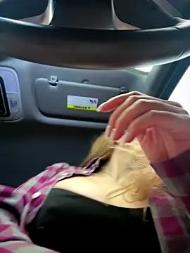 Kalli Fornia online show from December 14, 9:37 am