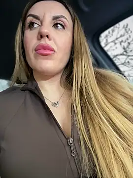 Kalli Fornia online show from November 29, 9:24 am