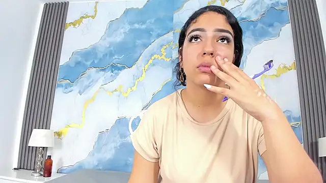 Snapshot of Kylieandjhonny chatting on September 25, 7:34 pm Kylieandjhonny online show from September 25, 7:34 pm