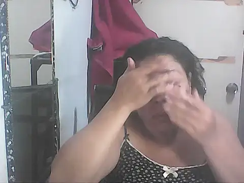 hotwet mama4uxx online show from December 17, 2:21 pm