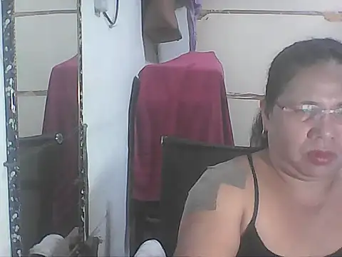 hotwet mama4uxx online show from January 8, 1:59 pm