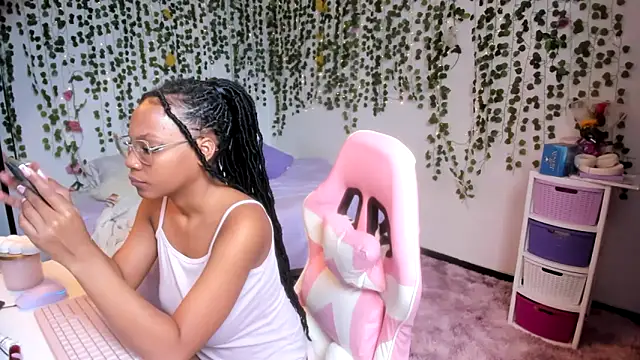 violeta milleer online show from November 19, 5:02 pm