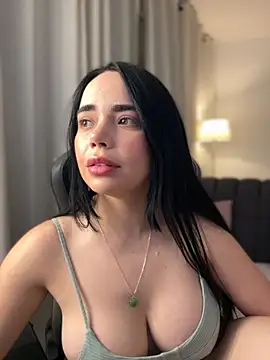 GeorginaJones online show from October 9, 12:37 am