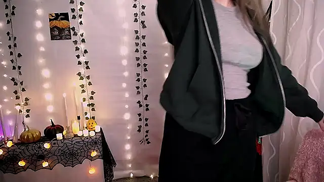 SweetPrincess  online show from October 27, 6:53 am