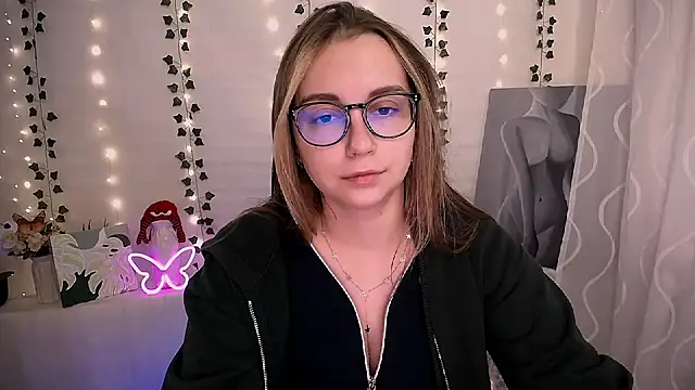 Snapshot of SweetPrincess_ chatting on October 22, 5:56 am SweetPrincess online show from October 22, 5:56 am