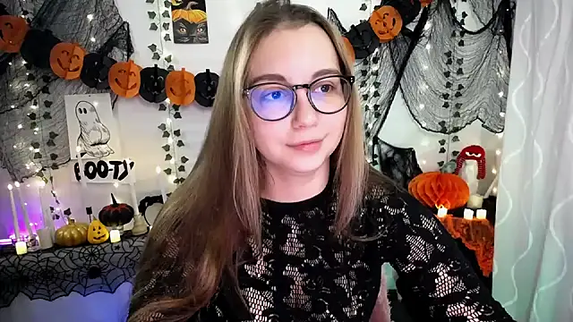 SweetPrincess  online show from November 3, 6:50 am