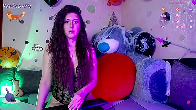 -CUTE-EVIL- online show from October 29, 6:10 pm