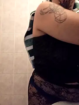 callmelouve online show from October 18, 3:59 pm