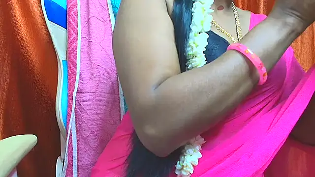 Snapshot of tamilswetha_telugu chatting on October 1, 7:19 pm tamilswetha telugu online show from October 1, 7:19 pm