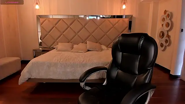 MaryLewis  online show from February 15, 12:48 pm