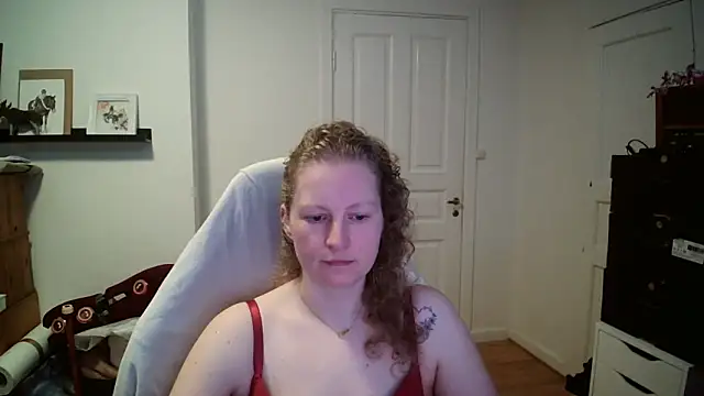 Girlnina-1995 online show from February 25, 10:25 am