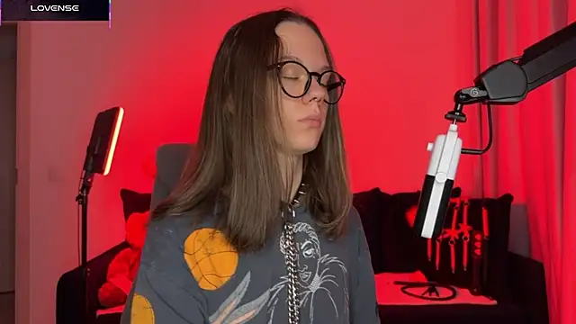 Snapshot of SharkyBaby chatting on October 21, 5:06 pm SharkyBaby online show from October 21, 5:06 pm