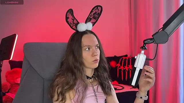 Snapshot of SharkyBaby chatting on October 2, 1:38 pm SharkyBaby online show from October 2, 1:38 pm