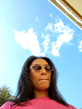 Sarakux online show from November 21, 9:06 pm