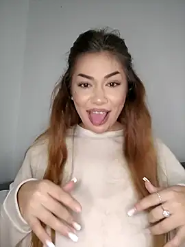 Snapshot of Ella_sweety chatting on October 22, 9:25 am Ella sweety online show from October 22, 9:25 am